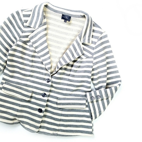 Market & Spruce Jackets & Blazers - Market & Spruce 3 Button blazer